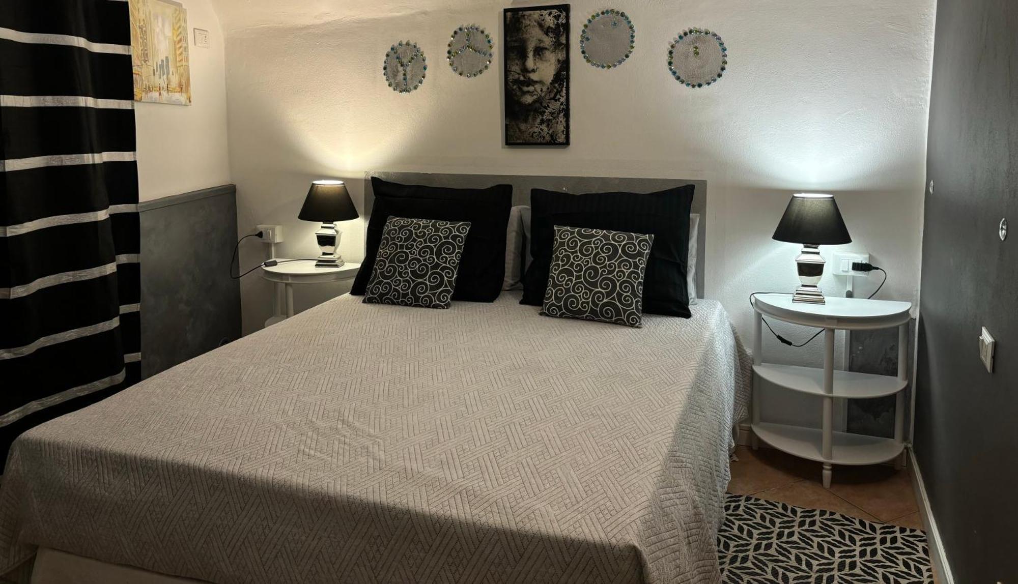 La Ca' Del Masenzi Massenzio'S House (Adults Only) Bed & Breakfast Леко Екстериор снимка