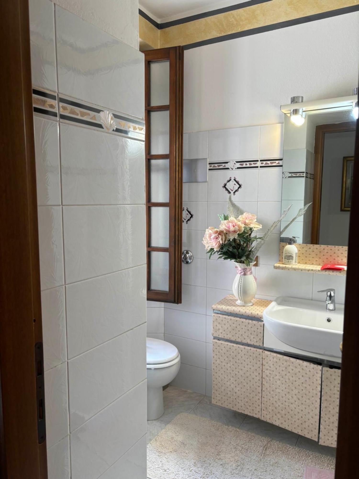 La Ca' Del Masenzi Massenzio'S House (Adults Only) Bed & Breakfast Леко Екстериор снимка