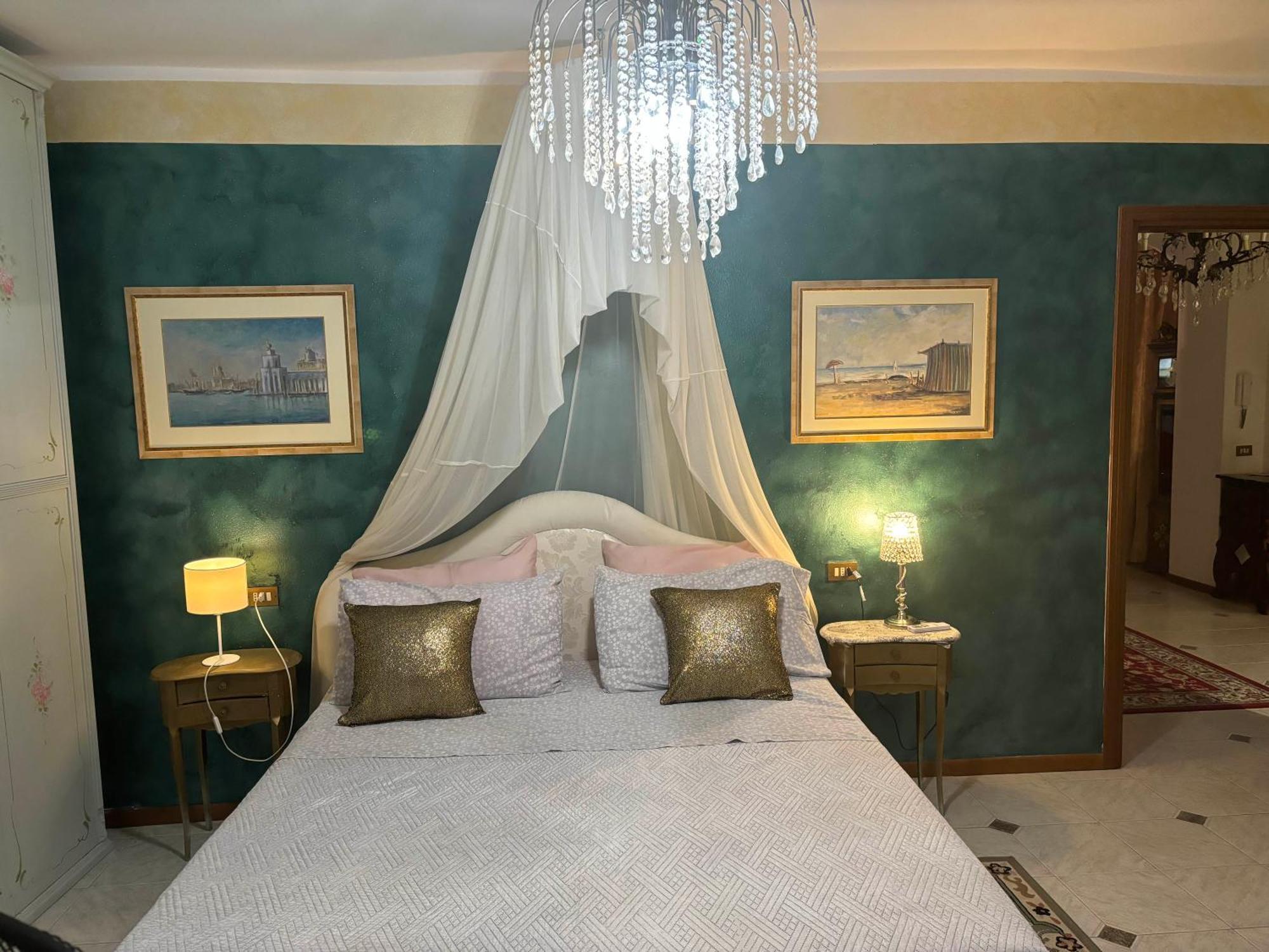 La Ca' Del Masenzi Massenzio'S House (Adults Only) Bed & Breakfast Леко Екстериор снимка