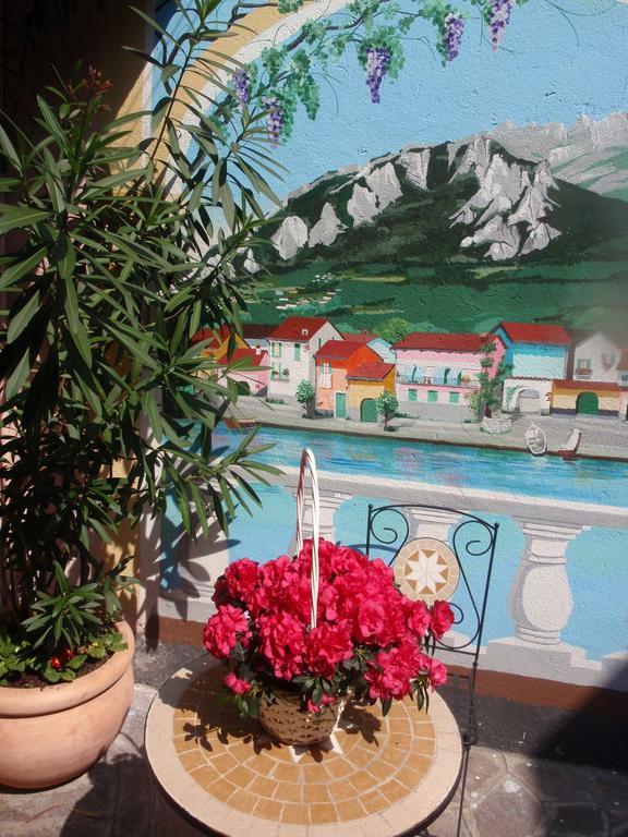 La Ca' Del Masenzi Massenzio'S House (Adults Only) Bed & Breakfast Леко Екстериор снимка
