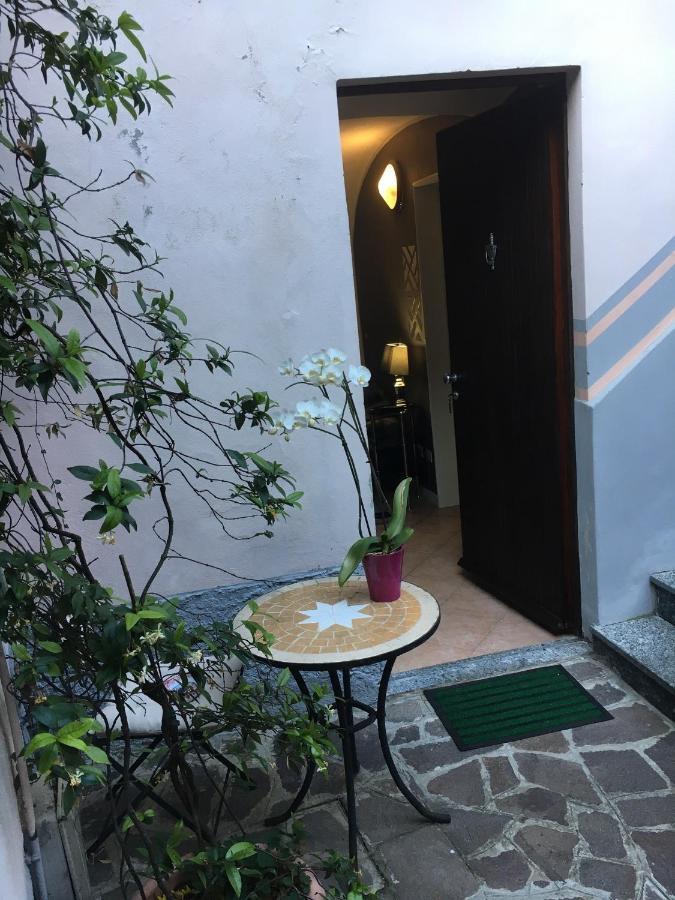 La Ca' Del Masenzi Massenzio'S House (Adults Only) Bed & Breakfast Леко Екстериор снимка